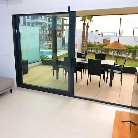 Casa Kerr - Luxury Apt - Sleeps 9 - Los Boliches Lägenhet Málaga Exteriör bild