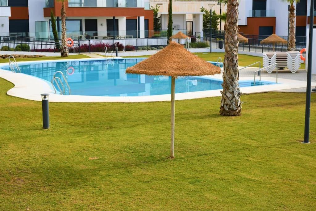 Casa Kerr - Luxury Apt - Sleeps 9 - Los Boliches Lägenhet Málaga Exteriör bild